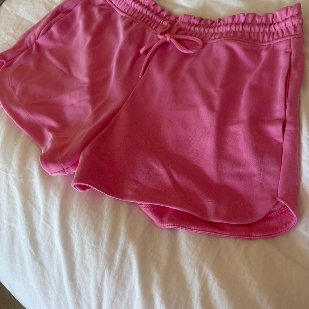 Athleta Pink Lightweight Run/Training Shorts – Size Large (Never Worn) - Picture 4 of 4